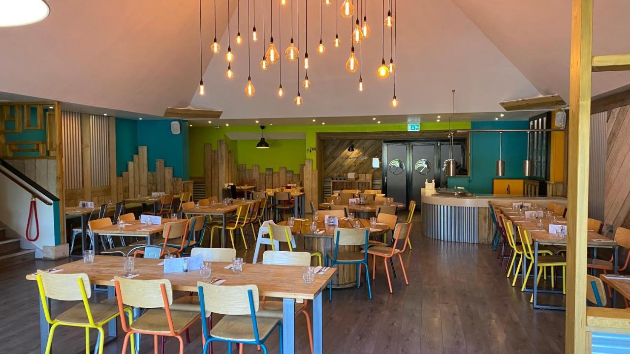 Spacious Primrose Lodge For 6 With Hot Tub At A Spa Resort Chudleigh エクステリア 写真