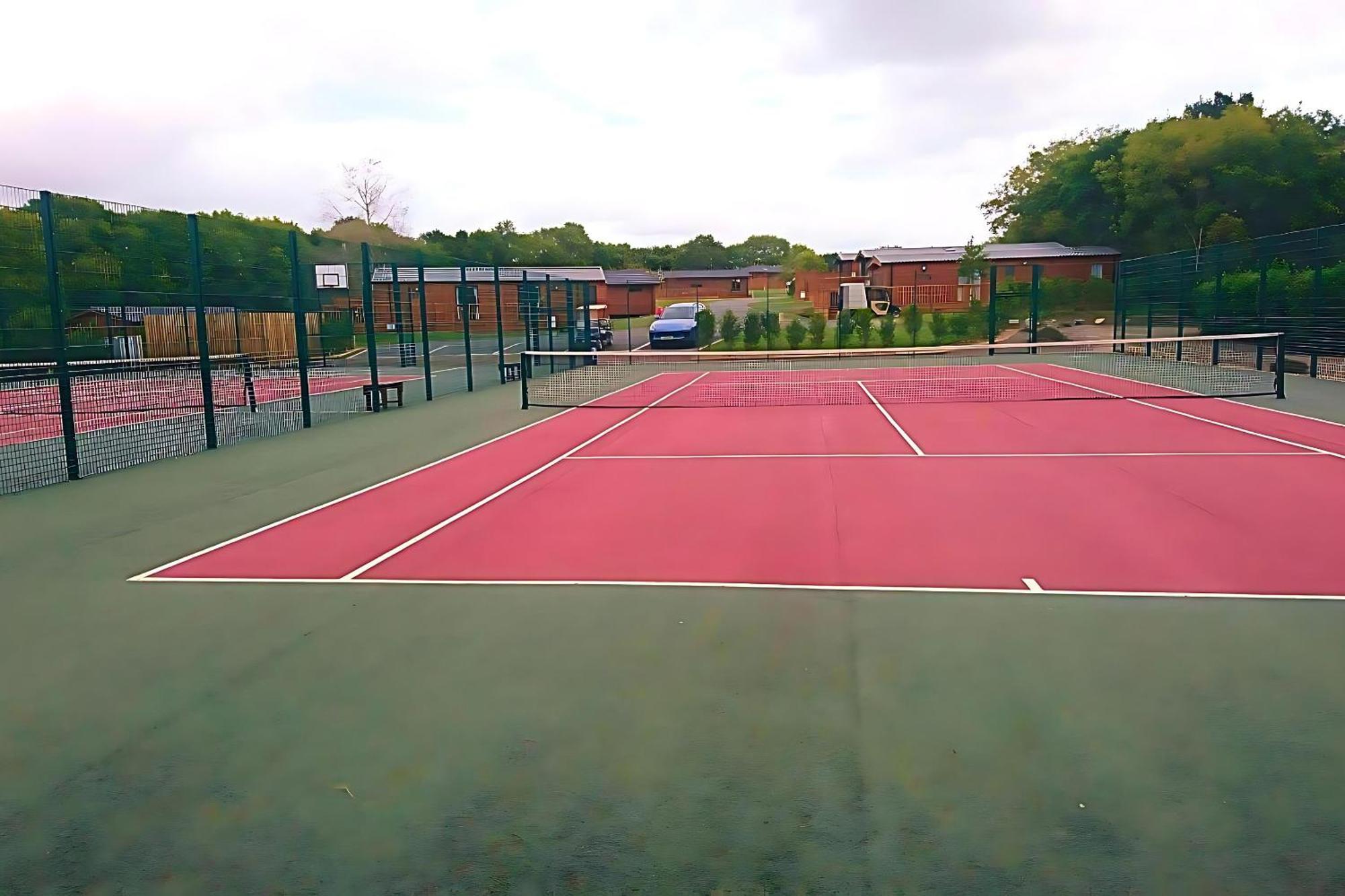 Spacious Primrose Lodge For 6 With Hot Tub At A Spa Resort Chudleigh エクステリア 写真