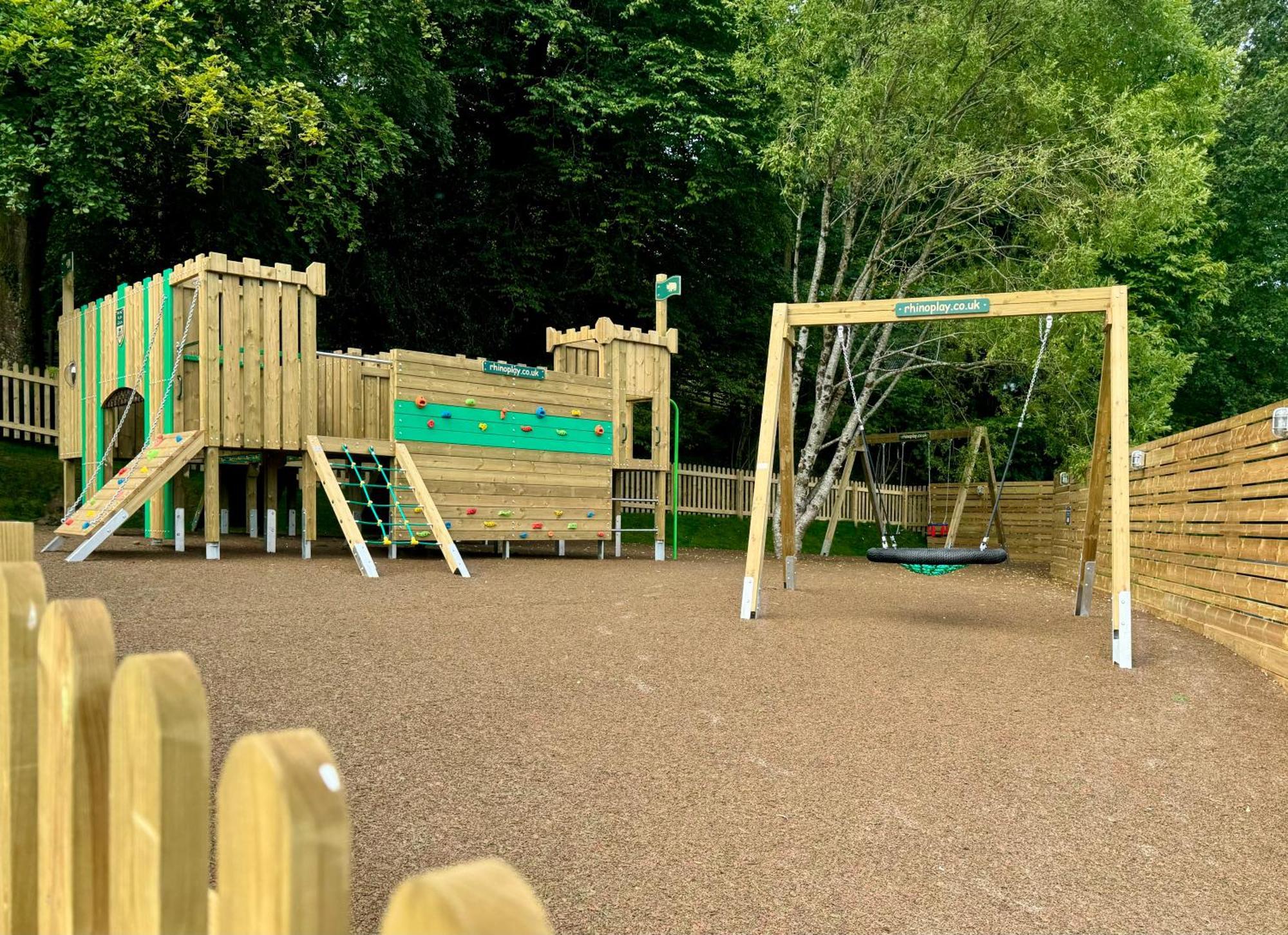 Spacious Primrose Lodge For 6 With Hot Tub At A Spa Resort Chudleigh エクステリア 写真